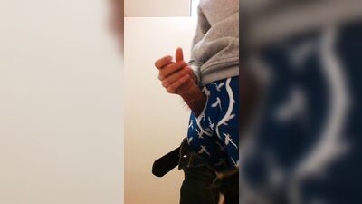 Fapping in Mall Bathroom