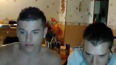 В скайпе с друзьями