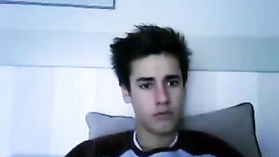 Cute Boy Cums On Cam