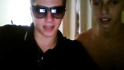 BRL - Bi Friends Having Fun on Cam