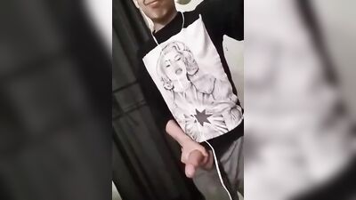 CUTE GUY SHOWS HIS DICK