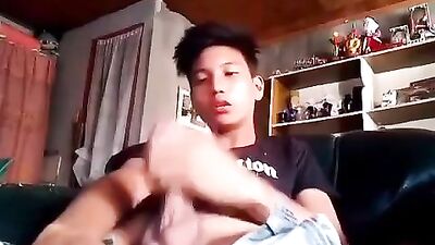 18 y.o. Asian intense hand job