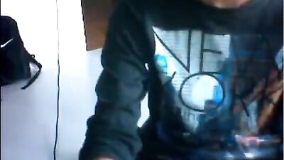 19yo wanks for his girlfriend