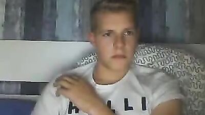 Hollister shows his Ass