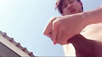 ASIAN BOY CUMMING FAST