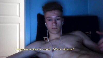 Gay Tube Cute Boy Nutting on His Abs - A XXX Porn Adventure!