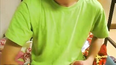 Hard & BIG: Solo Cocks Maniac Shakes It Off!