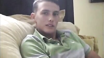 Gay Porn: College Jocks Get Their First Gay Experience!