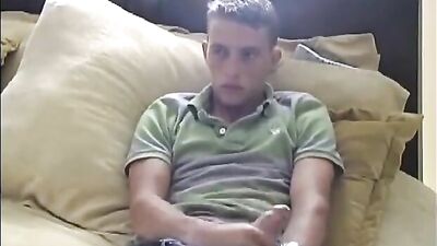 Gay Porn: College Jocks Get Their First Gay Experience!