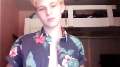 Young & Curious Web-Cam: Exploring His Sexuality!