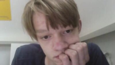 Blonde Boy Porn: Amateur Web-Cam Gay Porn