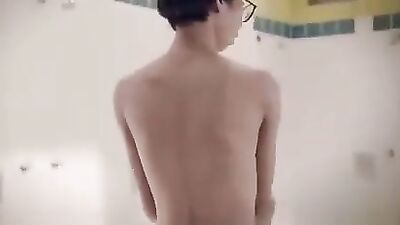 Gay Porn Showers: Funny Situation Turns Hot and Steamy!