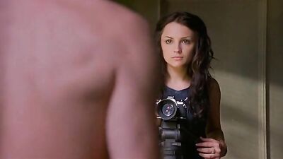 TANGLED 2001 CFNM scene. Jonathan Rhys Meyers nude.