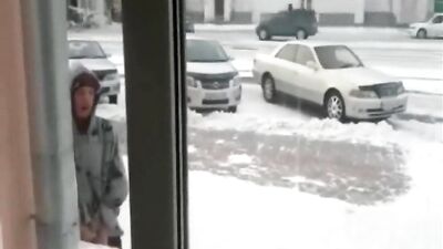 Junger spanner wichst