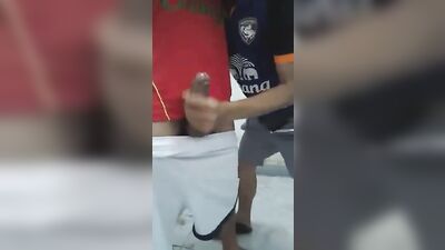 Handjob in the boysroom