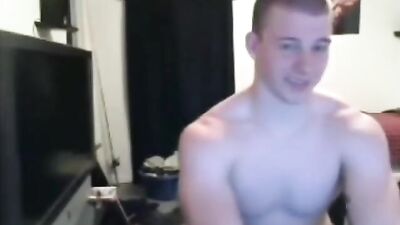 College Hunk Webcam Cum - more @ Gayboy.ca