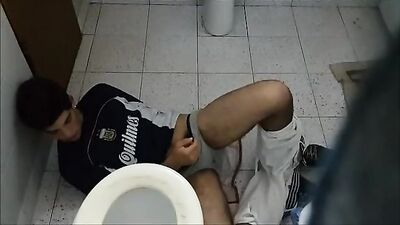 Guy filmed while masturbating in the bathroom