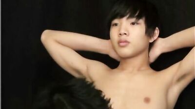 Jeune asiatique Explore Youg asiatic