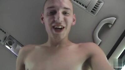 (17) In the car it gets hot and horny