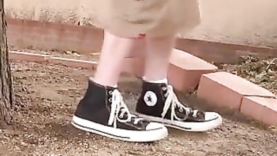 Branlette dans la cour