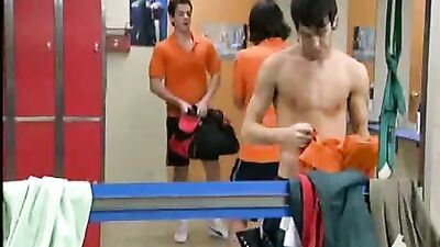 MARIO CASAS, spanish actor. CFNM scene.