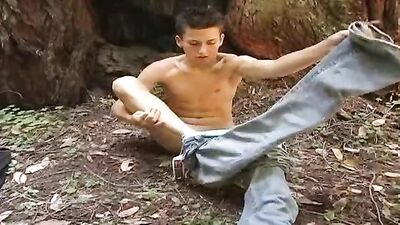 A Twink In The Woods