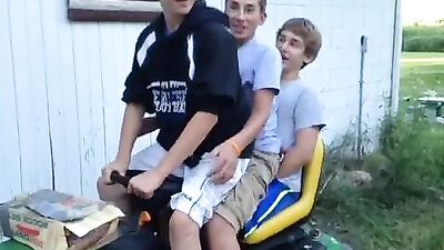 Bet lad got bonner in middle