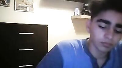 Italian Cutie Cums On Cam