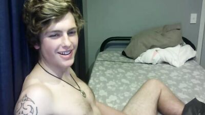 College boy jerking on cam - more @ Gayboy.ca
