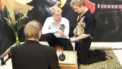 Bareback tea party threesome