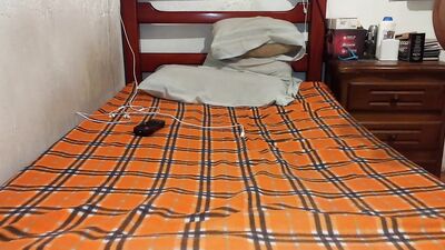 Jerk off and Show Feet