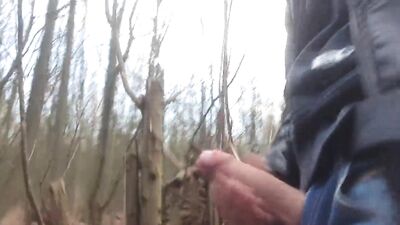 Nice jerk off in public and cumming