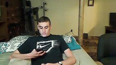 Straight dude jerks on cam - more @ Gayboy.ca