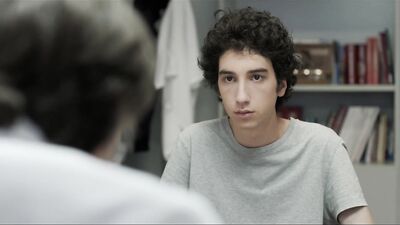 SHORT SKIN - i dolori del giovane Edo - clip La diagnosi