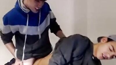 Guys who do show LIVE