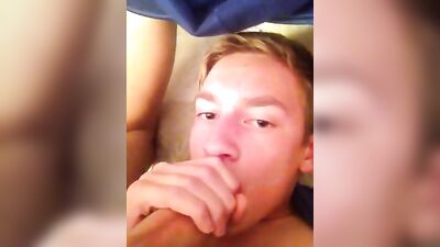 Twink self-sucking