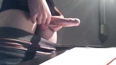 TRAINING BEAUTIFUL COCK (CUMSHOT IN THE END)