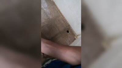 Nice handjob from stranger in public toilet