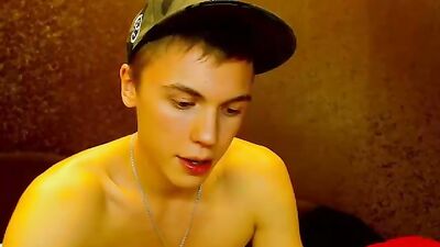 Cute guy USA - more @ Gayboy.ca