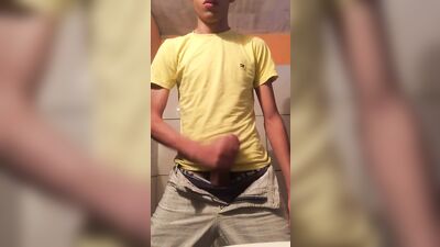 HOT TEEN BOY WANK HIS BIG DICK