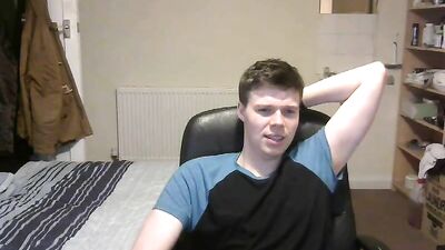 Cute college dude- more @ gayboy.ca