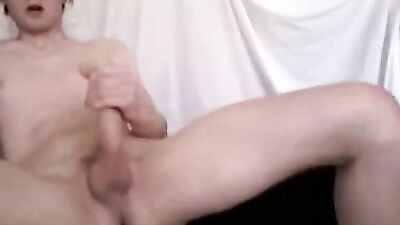 Shaggy boi shows off - more @ Gayboy.ca