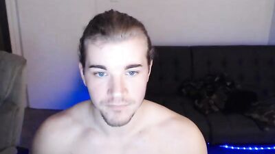 Jock jerks on cam - more @ Gayboy.ca