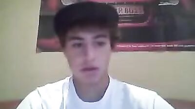 Canadian Boy Twink- more @ Gayboy.ca