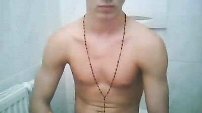 A Few Good Strokes: The Ultimate Amateur Gay Porn Shootout!