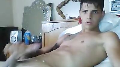 A Splashy Delight: Exploring Amateur Wetness