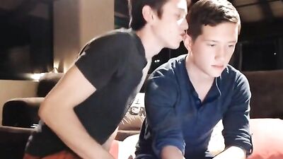 Gorgeous boys on cam - Amateur Web-Cam - Gay Porn Video
