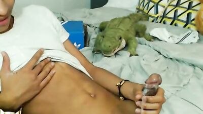 Cumshot Cream Latino - Sexy Handjob with Young Latino Boy on Cam!