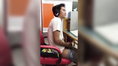 Cyber Cafe Cum Shots: Asian Amateurs Get Jerked!