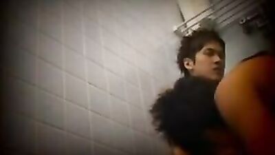 Gay Porno: Sex in the WC - Action Edition